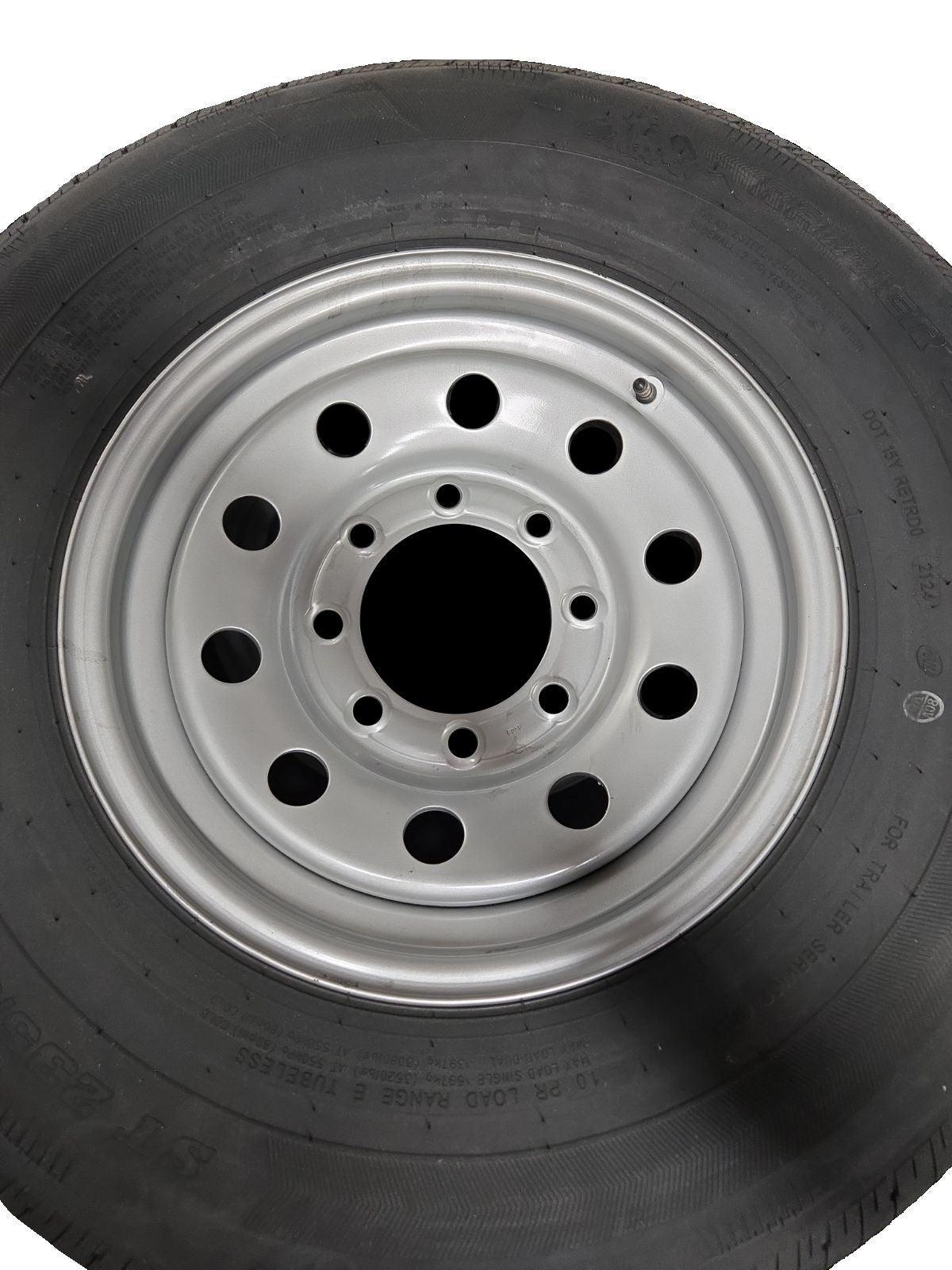 Moritz Trailers Wheel/Tire Combo 16" Radial - Rodoc Leasing Sales & Service 